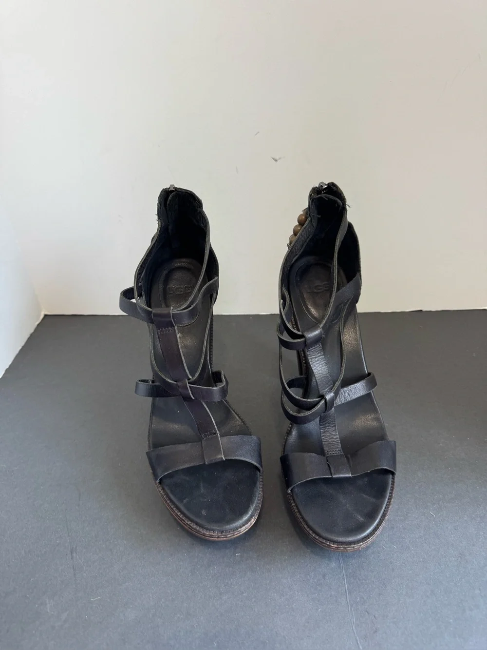 UGG Salima Platform High Heel Sandal Gladiator Pumps Black Leather. Size 10